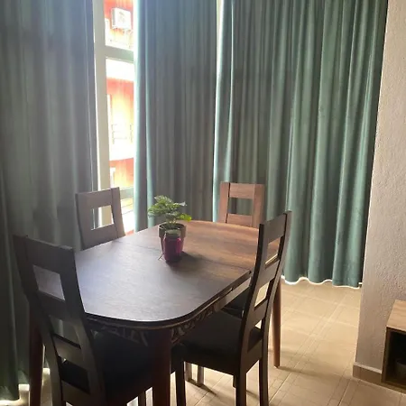 公寓 Comfort Near Golemi