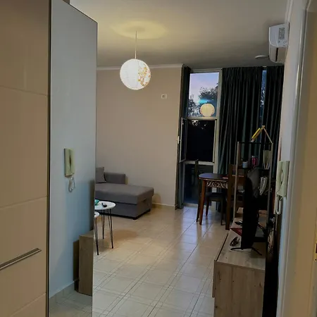 Appartamento Comfort Near Golemi *